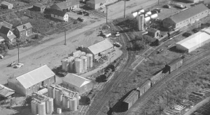 Red Deer CPR yard southeast oil storage spurs, CNR link - Red Deer Archives